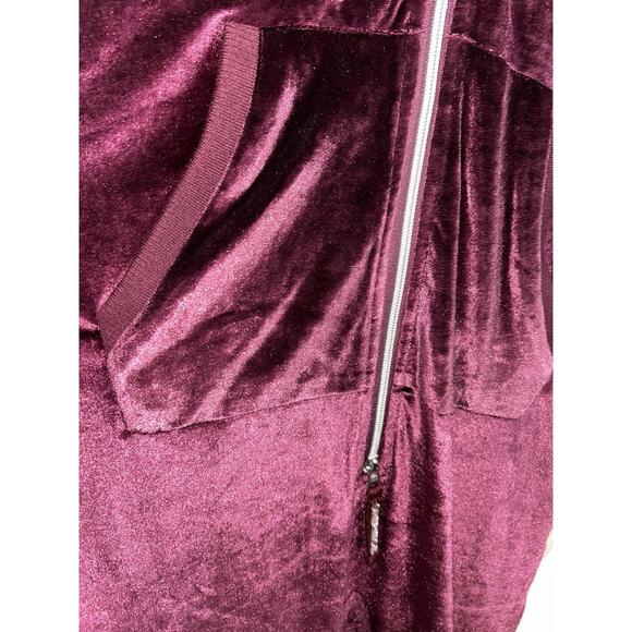 Onepiece Original Red Burgundy Velour Loungewear Jumpsuit Unisex Size Small - Picture 3 of 7